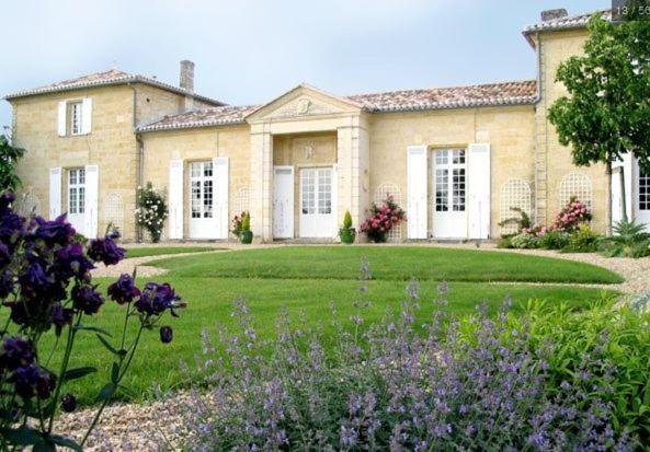 Chateau Belles Graves Panzió Pomérols Kültér fotó