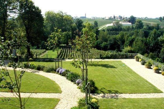 Chateau Belles Graves Panzió Pomérols Kültér fotó