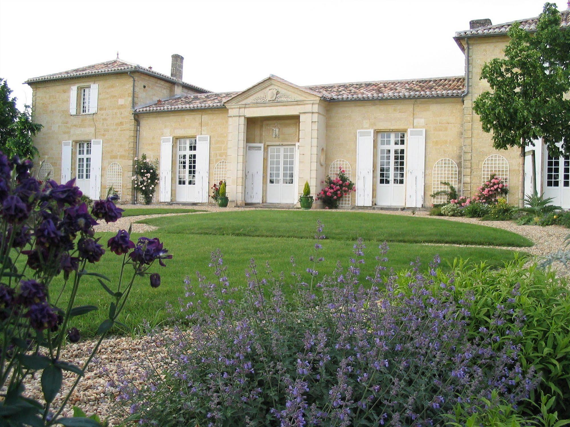 Chateau Belles Graves Panzió Pomérols Kültér fotó